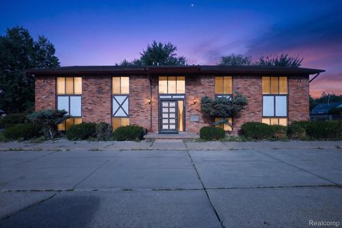 228 W Hill Street, Davison, MI, 48423 | Card Image