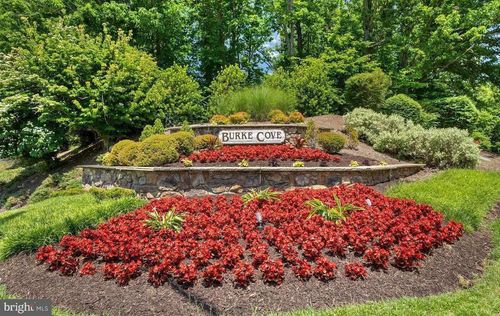 apt-301-5912 Cove Landing Rd, BURKE, VA, 22015-4725 | Card Image