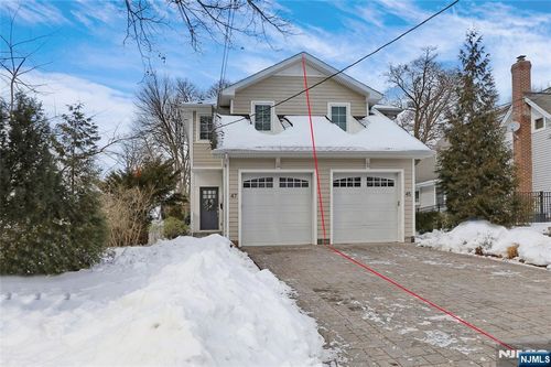 47-45-47 Franklin St, Tenafly, NJ, 07670-2004 | Card Image