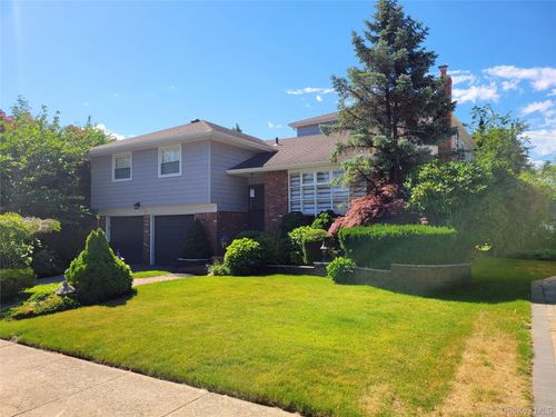 650 Prescott Place, Hempstead, NY, 11581 | Card Image
