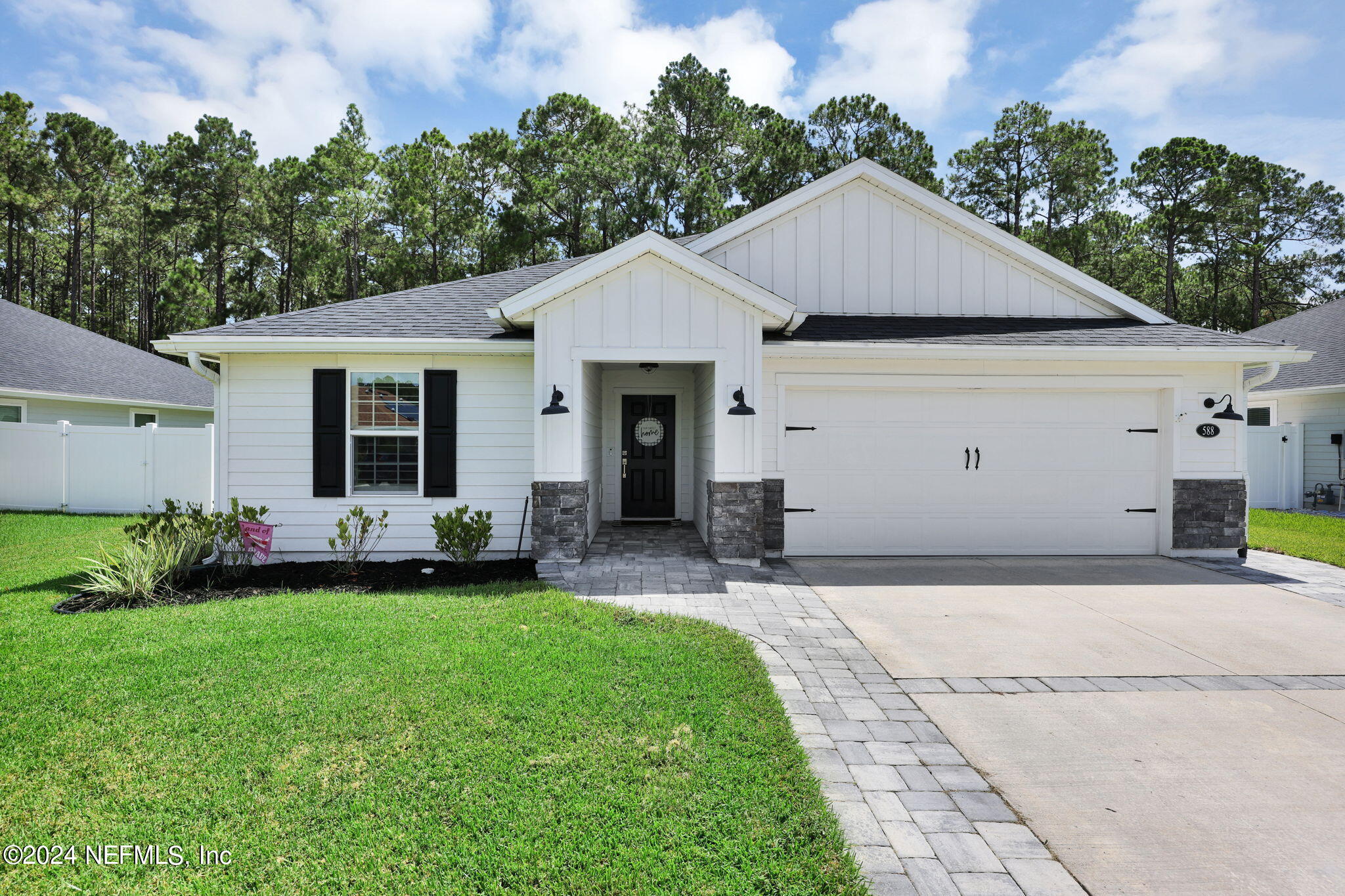 Flach Dr, Saint Johns, FL 32259