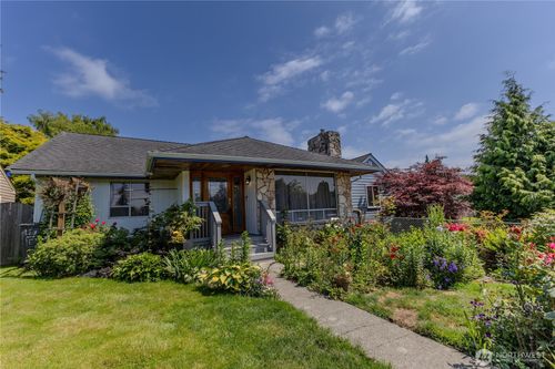 1035 Oakes Avenue, Everett, WA, 98201 | Card Image