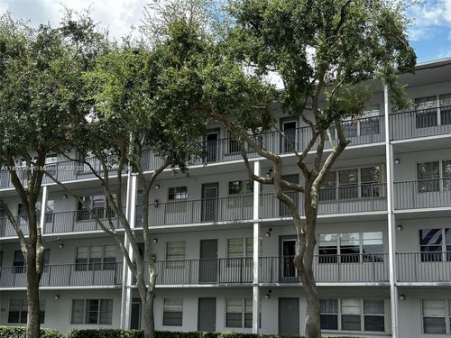 apt-406f-400 Sw 134th Way, PEMBROKE PINES, FL, 33027-1645 | Card Image
