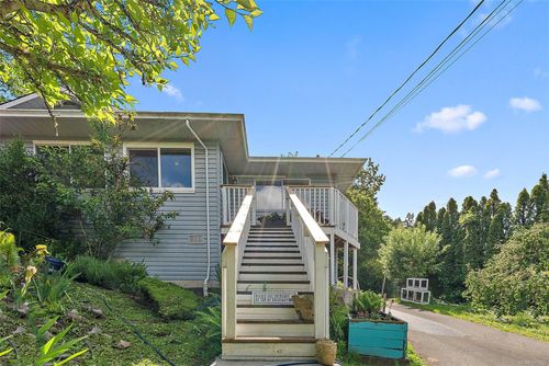 4607 W Saanich Rd, Victoria, BC, V8Z3G7 | Card Image