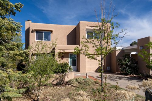 2702 Plazuela Serena, Santa Fe, NM, 87505-5274 | Card Image