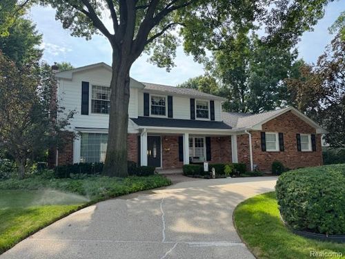 3858 Burkoff Dr, Troy, MI, 48084-1405 | Card Image
