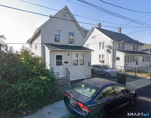 19 Clover Ct, New London, CT, 06320-5204 | Card Image