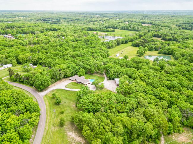 12390 N Highway Yy, House other with 3 bedrooms, 3 bathrooms and null parking in HARRISBURG MO | Image 60
