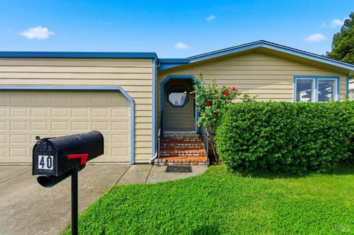 40-40 Falcon Crest Cir, Napa, CA, 94558-1662 | Card Image