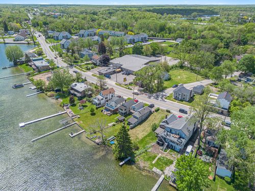 9510 Main St, Whitmore Lake, MI, 48189-9452 | Card Image