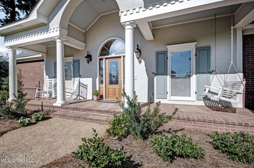 154 Northwind Dr, Brandon, MS, 39047-8680 | Card Image