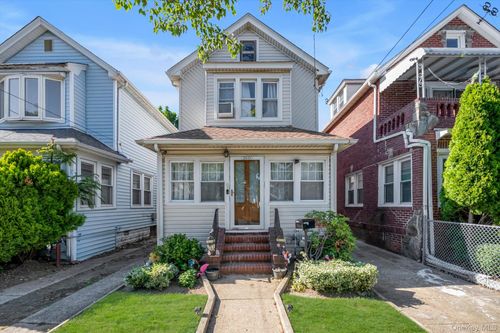 225-13 95th Ave, Floral Park, NY, 11001-3808 | Card Image