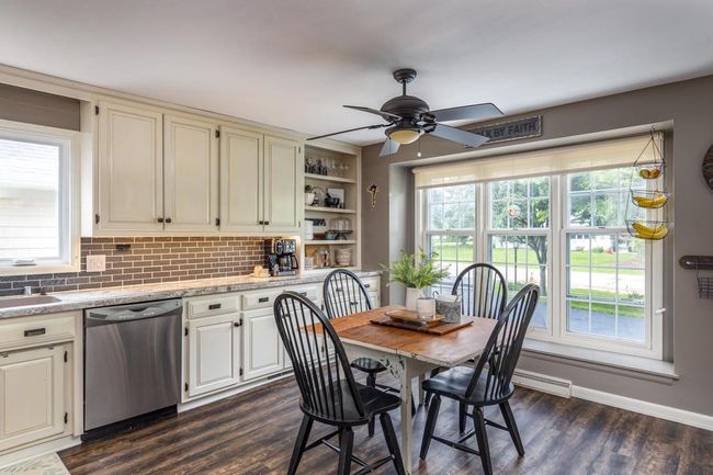 11 Meadowbrook Court, House other with 5 bedrooms, 5 bathrooms and null parking in GRAND CHUTE WI | Image 19