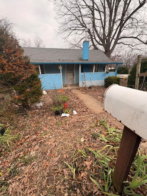 924 Walker St, West Plains, MO, 65775-3640 | Card Image