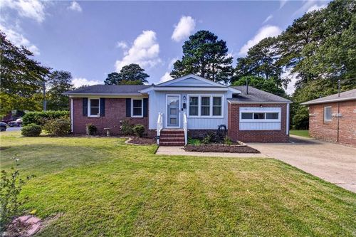 1 Carolyn Dr, Newport News, VA, 23606-3103 | Card Image