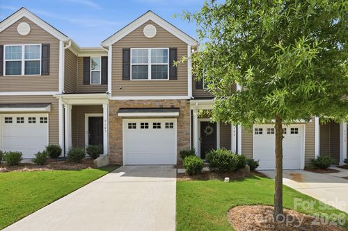 7109 N Mills Rd, Charlotte, NC, 28216-5286 | Card Image