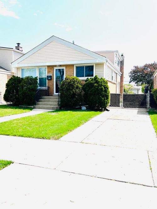 3529 George St, Franklin Park, IL, 60131-1617 | Card Image