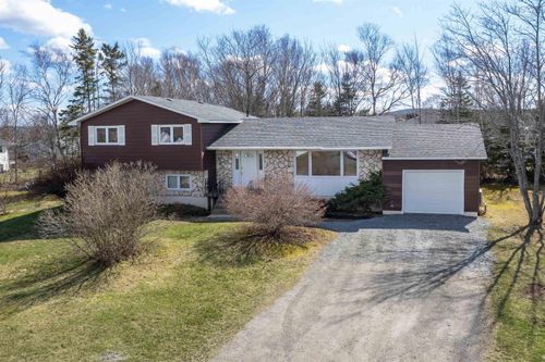 69 Daley Dr, Sydney, NS, B1R2C6 | Card Image
