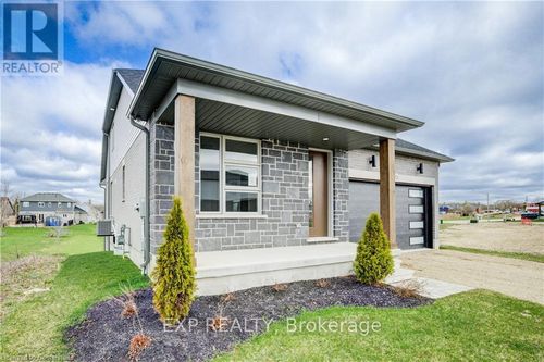 113 Bean Street, Minto, ON, N0G1Z0 | Card Image
