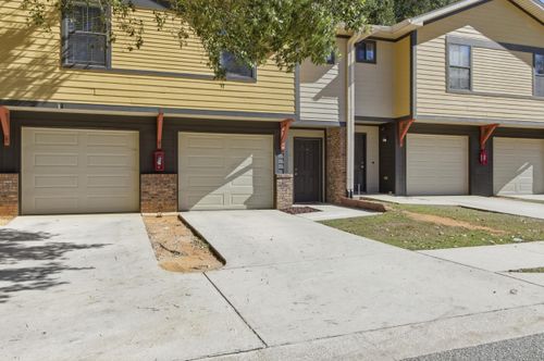 apt-32-741 White Dr, Tallahassee, FL, 32304-2644 | Card Image
