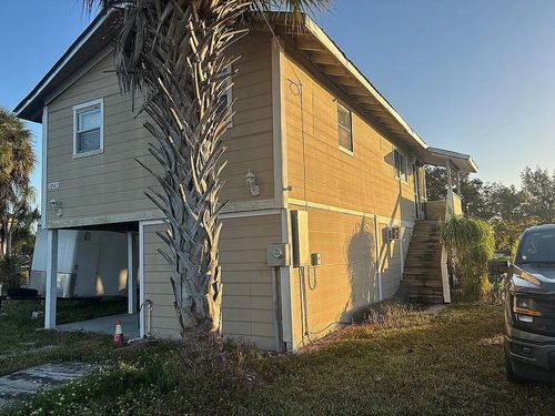 1041 Pine Way, Okeechobee, FL, 34974-8617 | Card Image
