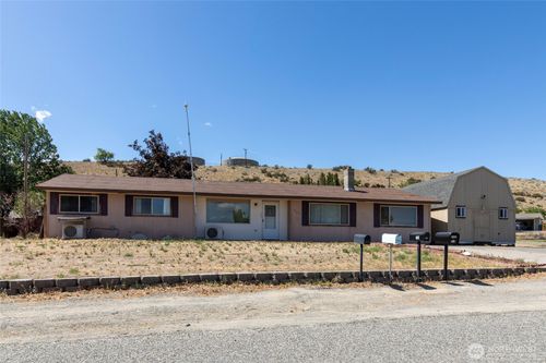 709 Sunrise Dr, Omak, WA, 98841-9311 | Card Image