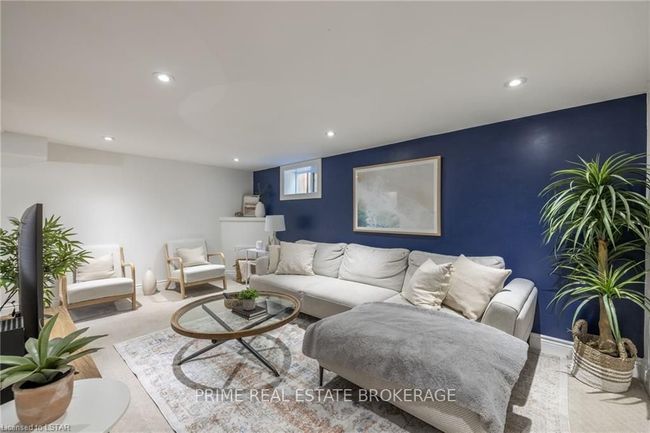 432 Forest Lawn Ave, House other with 3 bedrooms, 0 bathrooms and 5 parking in London ON | Image 32
