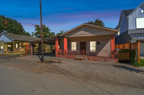 2705 S Fox Street, Houston, TX, 77003 | Card Image