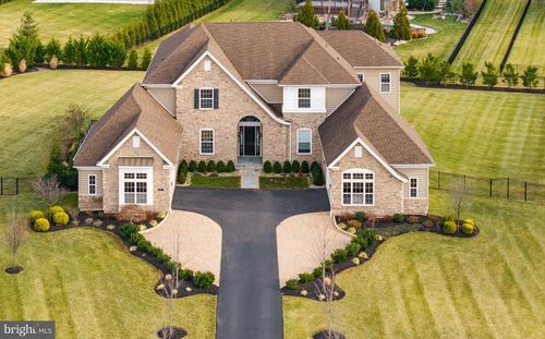 3 Cumberland Cir, Warminster, PA, 18974-1238 | Card Image