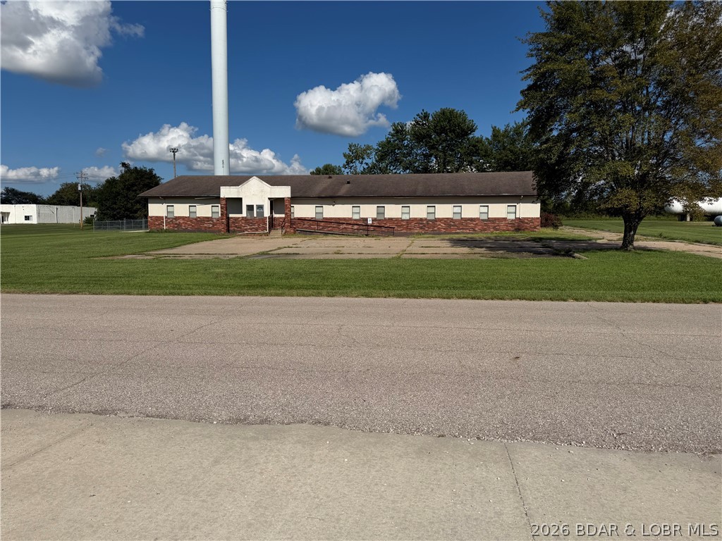 Commercial Lease in Eldon