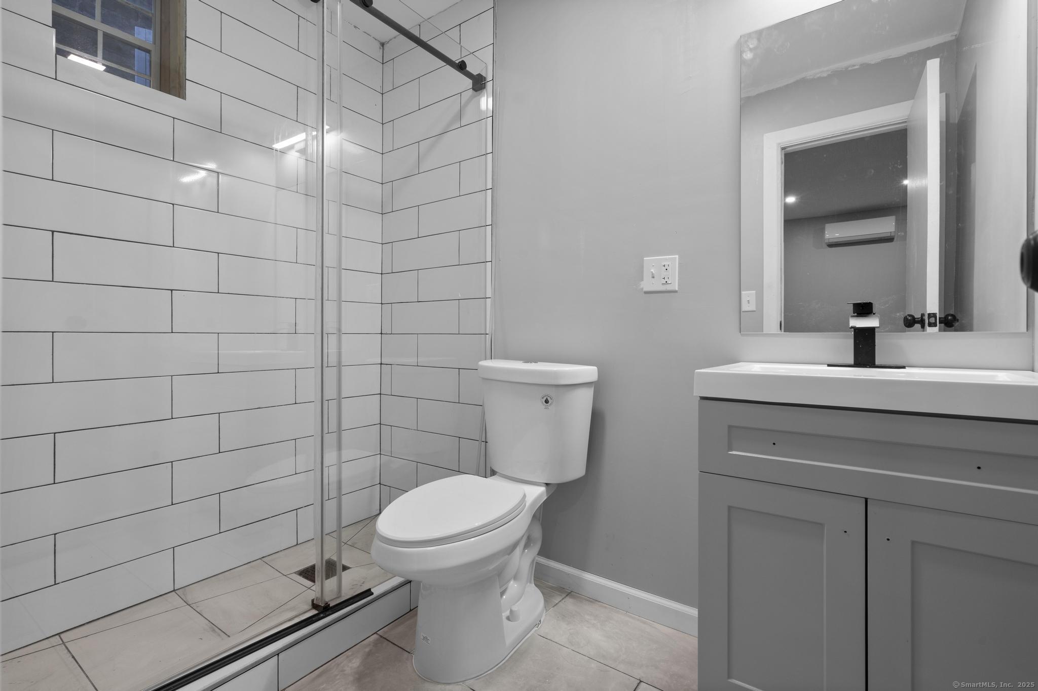 Residential Lease in Waterbury 3