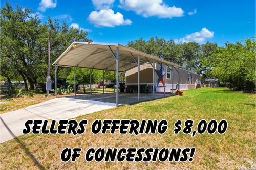 735 Park St, Pleasanton, TX, 78064-3711 | Card Image