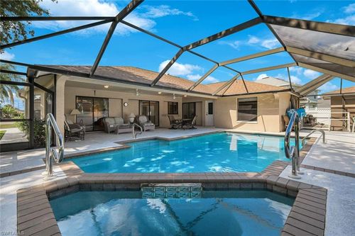 1002 Se 5th St, Cape Coral, FL, 33990-2648 | Card Image