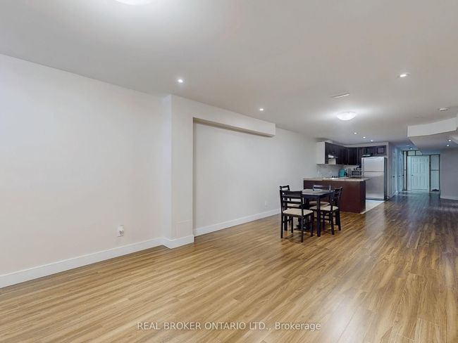 BSMT - 42 Fossil St, House other with 2 bedrooms, 1 bathrooms and 1 parking in Brampton ON | Image 6