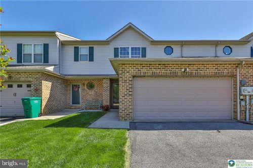 6411 Pioneer Dr, Macungie, PA, 18062-8434 | Card Image