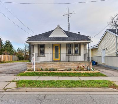 419 Upper Sherman Ave, House other with 3 bedrooms, 1 bathrooms and 7 parking in Hamilton ON | Image 1