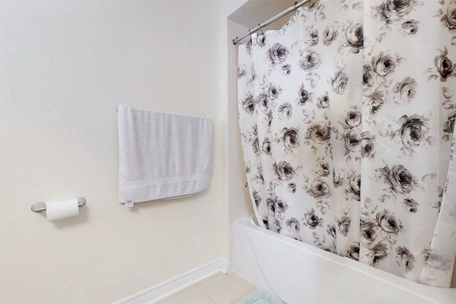 10 Gosling St, House other with 4 bedrooms, 5 bathrooms and 7 parking in Brampton ON | Image 33