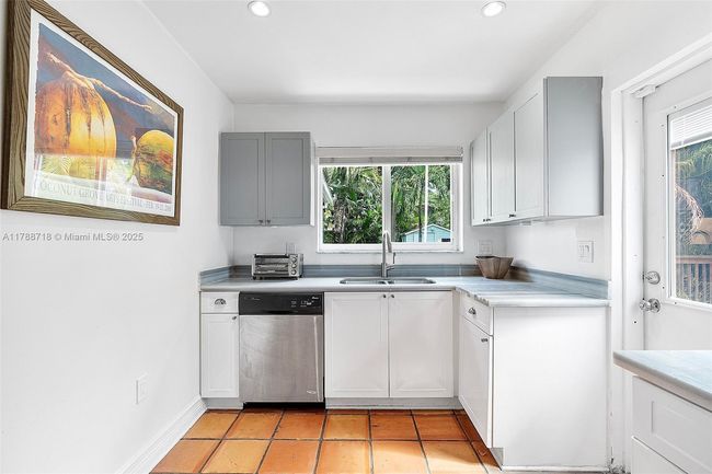 1055 Ne 120 Th St, House other with 4 bedrooms, 2 bathrooms and null parking in Biscayne Park FL | Image 18