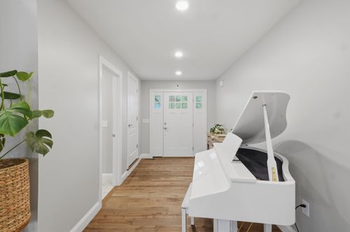 71 Bedford Rd, Merrimack, NH, 03054-2802 | Card Image