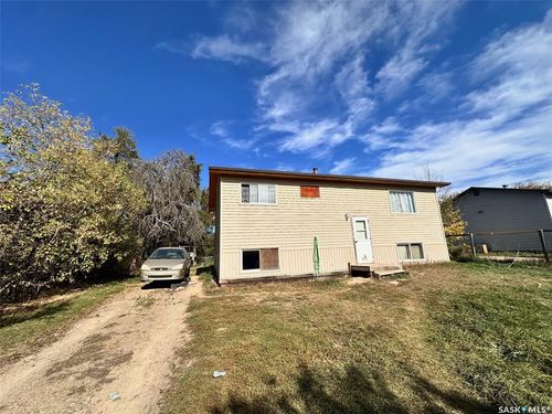 202 Muskwa St, Beauval, SK, S0M | Card Image