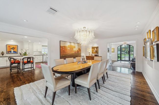 2129 Brentwood Dr, House other with 3 bedrooms, 5 bathrooms and 2 parking in Houston TX | Image 12