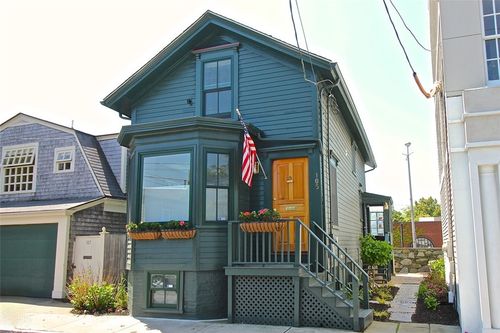 105 John St, Newport, RI, 02840-3107 | Card Image
