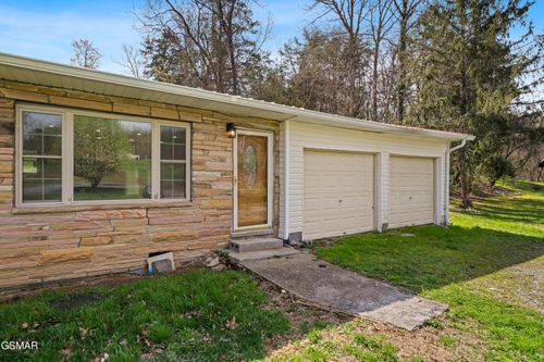 1025 Scarlet Rd, Newport, TN, 37821-7520 | Card Image