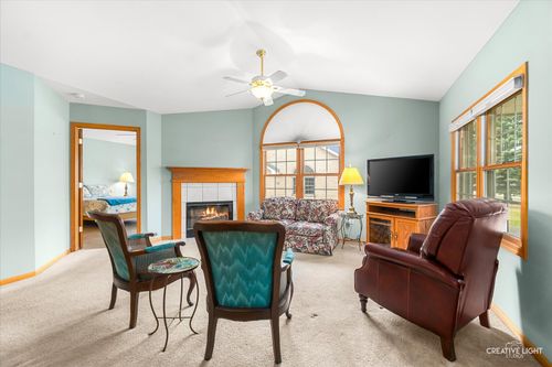 840 Havenshire Rd, Naperville, IL, 60565-6187 | Card Image