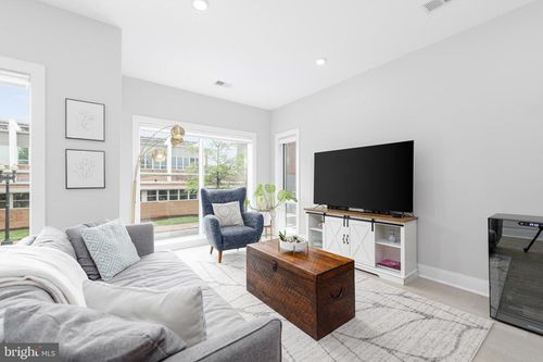 5-2812 Georgia Ave Nw, WASHINGTON, DC, 20001-0185 | Card Image