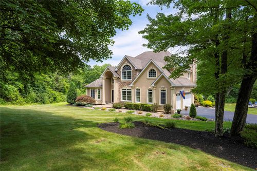 90 Hampton Rd, Marlboro, NY, 12542-5909 | Card Image