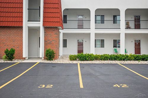 9035 Greenway Blvd, Saginaw, MI, 48609-6774 | Card Image