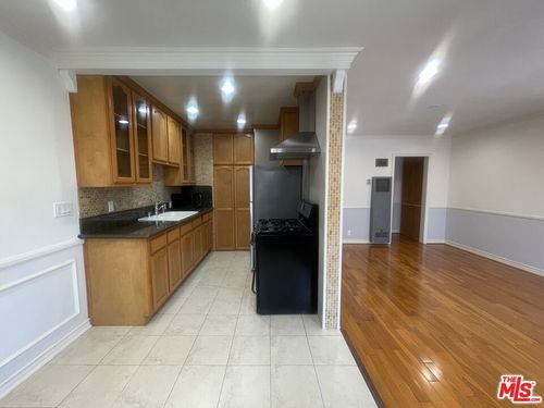 apt-7-1126 N Formosa Ave, West Hollywood, CA, 90046-5880 | Card Image
