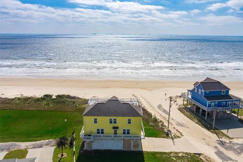 804 Eastview, Crystal Beach, TX, 77650 | Card Image