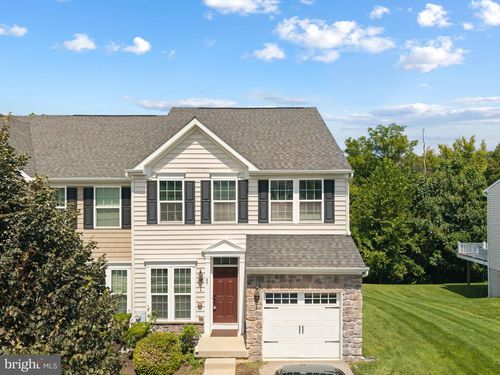 49 Hawkswell Cir, ORELAND, PA, 19075-1419 | Card Image